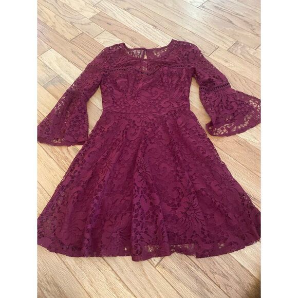 NWT BCX dress, juniors maroon lace knee length dress size 1 - Picture 1 of 8